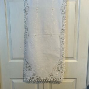White Lace Embroidered Table Runner